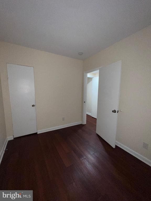 Building Photo - 1423 W Fayette St