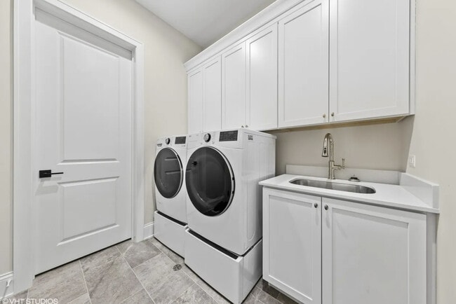 Building Photo - 6206 Flagg Creek Ln