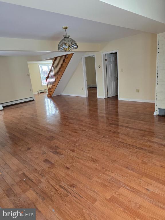 Building Photo - 7826 Bodkin View Dr