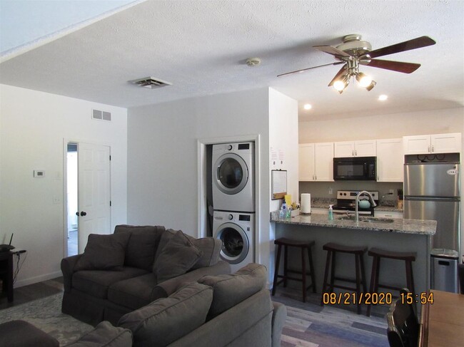 Building Photo - 56 McIntosh Ln