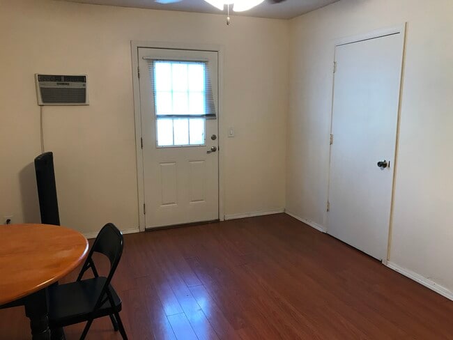 Building Photo - 11553 Vanport Ave