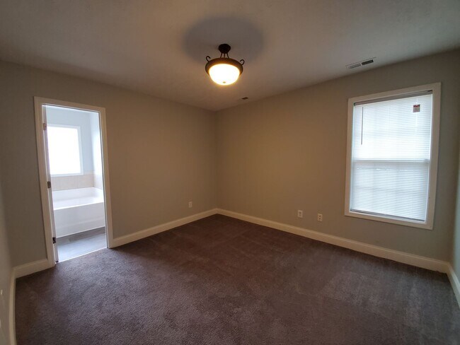 Building Photo - 142 N Copper Creek Dr