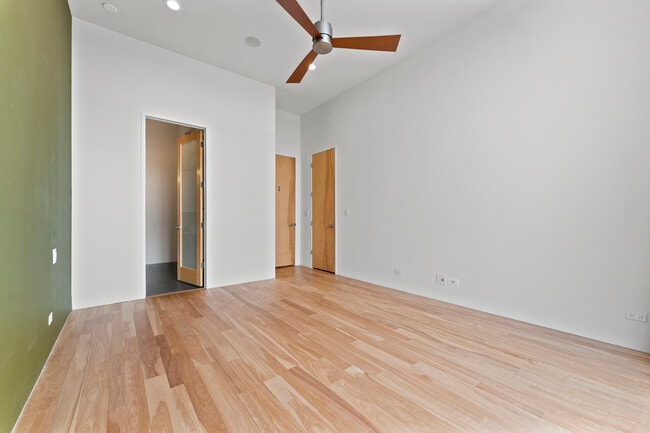 Building Photo - 2408 W Rice St