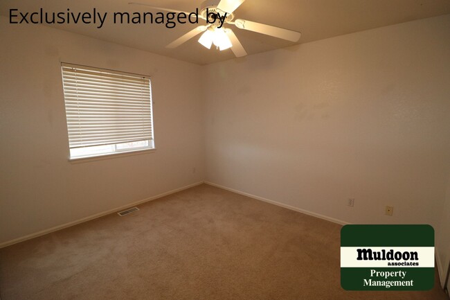 Building Photo - Lovely Pet Friendly Pueblo West home!  Com...