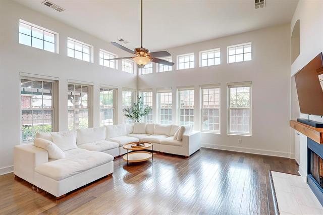 Building Photo - 9964 Madrone Dr