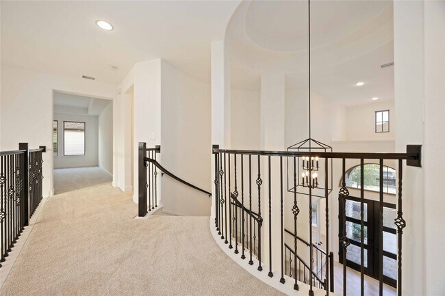 Building Photo - 2215 Falling Fig Ln