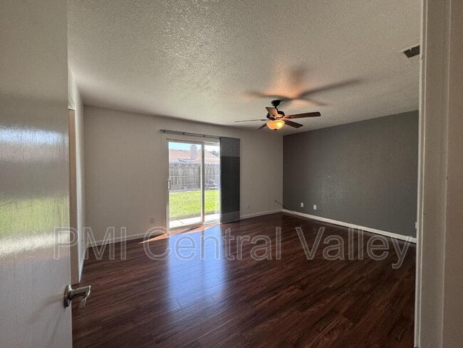 Building Photo - 2104 Graywood Ct