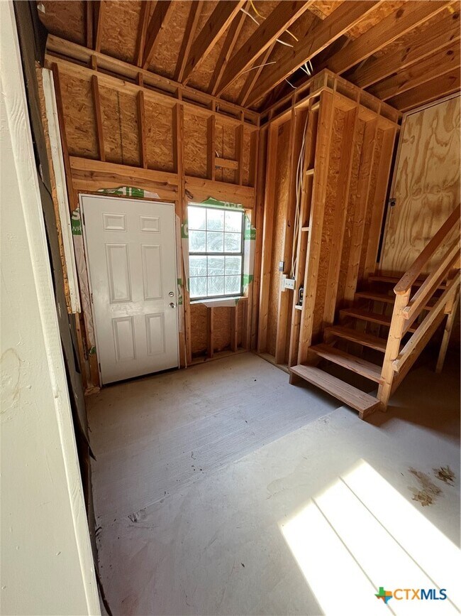 Building Photo - 1375 Canyon Trce