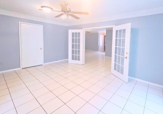 Building Photo - 10919 Pigeonwood Dr