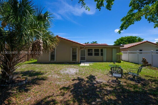 Building Photo - 9039 NW 21st Ct
