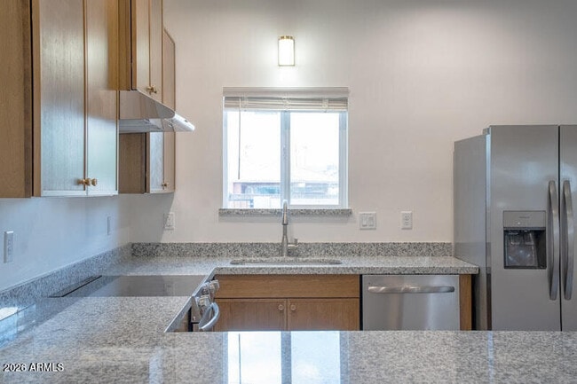 Building Photo - 2006 W Madison St