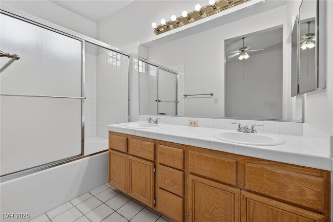 Building Photo - 5155 W Tropicana Ave