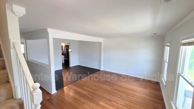Building Photo - 1593 Sword Dancer Dr