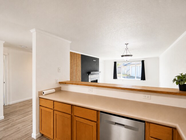 Building Photo - 510 SE 157th Ave