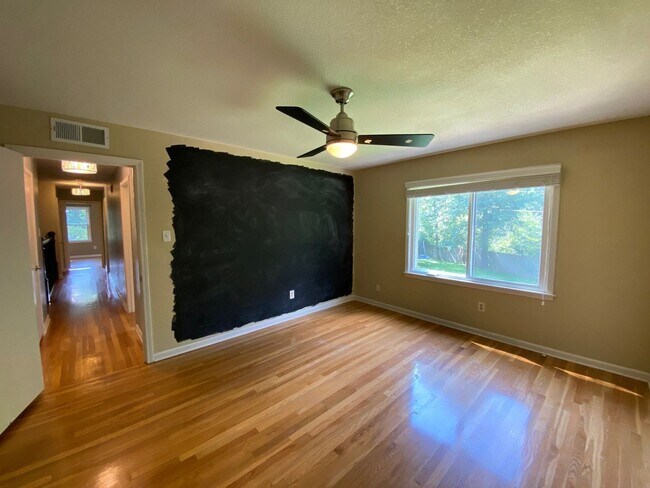 Building Photo - 7076 Wickshire Cove E
