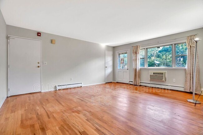 Building Photo - 55 Gill Ln