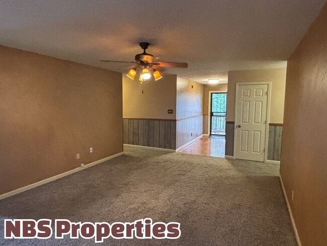 Building Photo - 119 N Clover Hill Ridge Rd