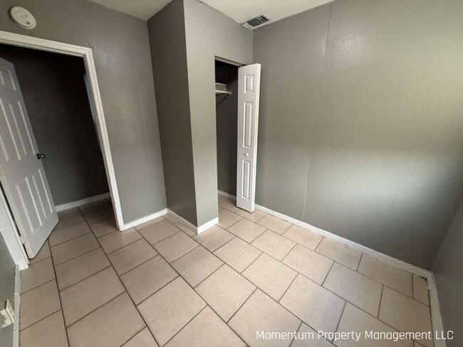 Building Photo - SPECIAL!! APPLY FOR FREE TODAY!! Don't miss out!!!-MOVE IN BEFORE THE END OF MAY AND GET ALL OF J...