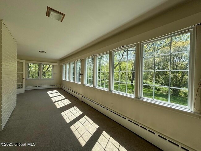 Building Photo - 4 Noonan Ln