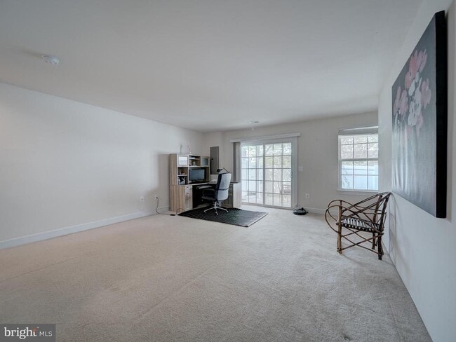 Building Photo - 8832 Englewood Farms Dr