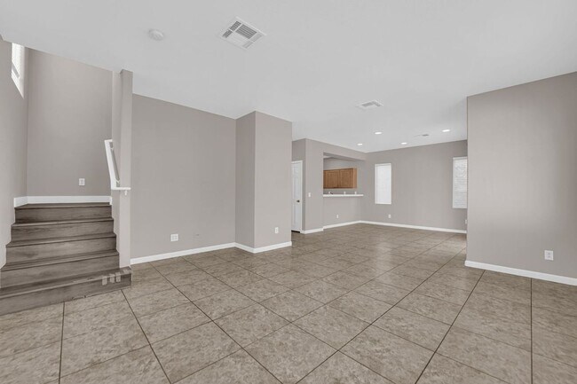 Building Photo - Large 3 bedroom, 2.5 bath house!