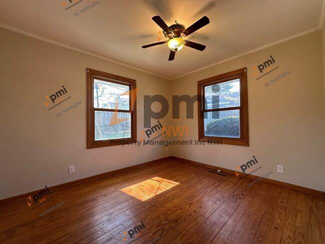 Building Photo - 202 E 250 S
