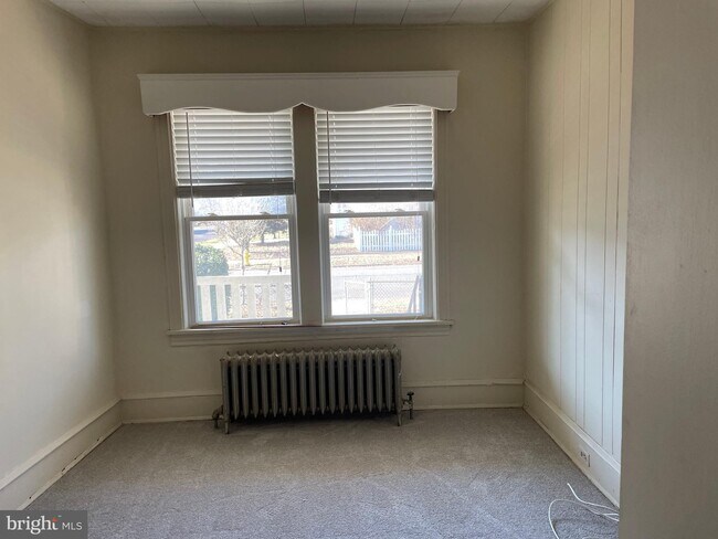 Building Photo - 439 Taylor Ave