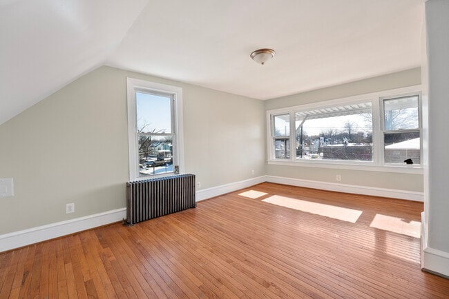 Building Photo - 159 Cooper Ave