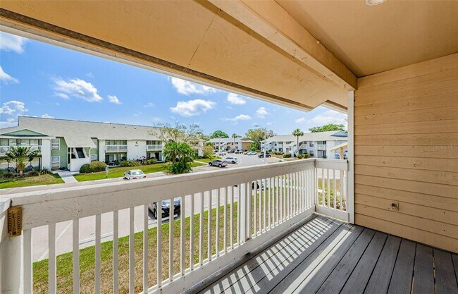 Building Photo - 455 Alt 19