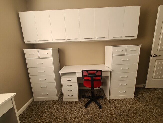 Building Photo - 8704 Rough Rider Rd NE