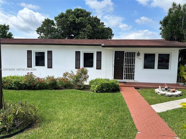 Building Photo - 30724 SW 154th Ct