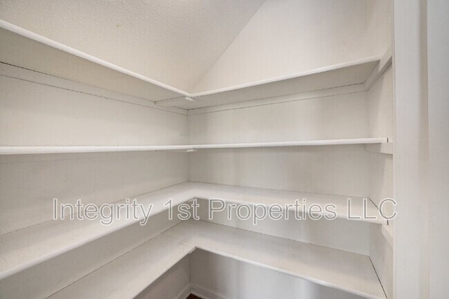 Building Photo - 5930 NW 91st Terrace