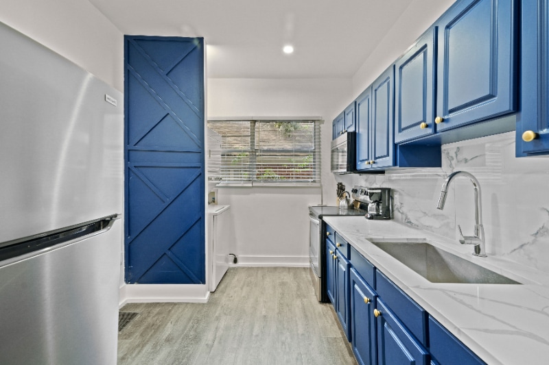 Building Photo - 2009 W Dekle Ave