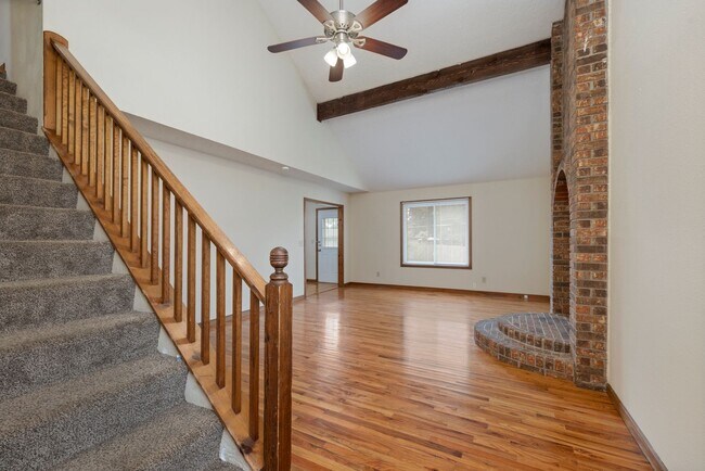 Building Photo - S1005-MF2