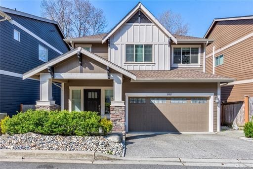 Primary Photo - READY NOW NEW Price! Spacious Spirit Ridge...