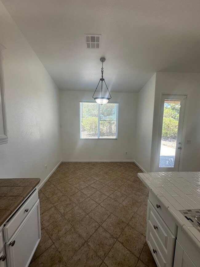 Building Photo - Spacious 4-Bedroom Home with Office, 3 Full Baths, and Modern Amenities