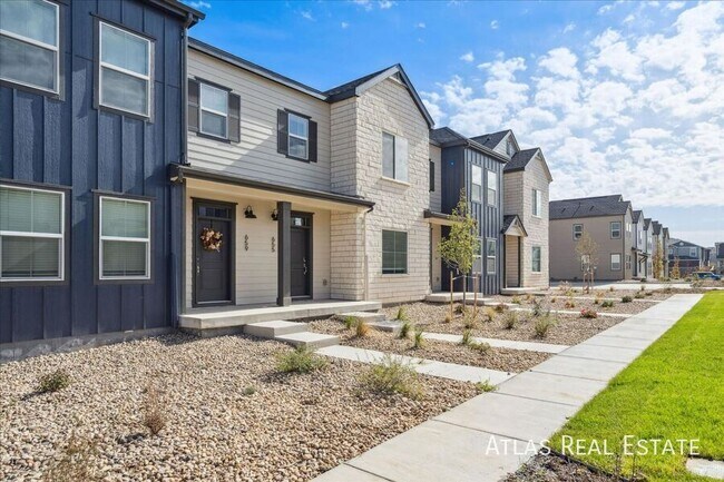 Building Photo - 653 Coney Aly