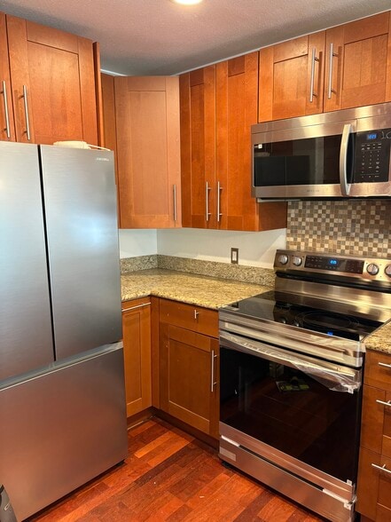 Kitchen - 930 Via Mil Cumbres