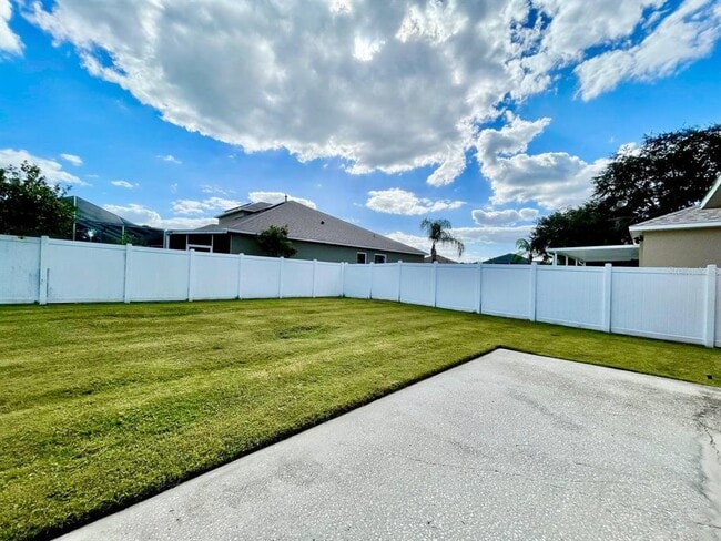 Building Photo - 18417 Meadow Blossom Ln