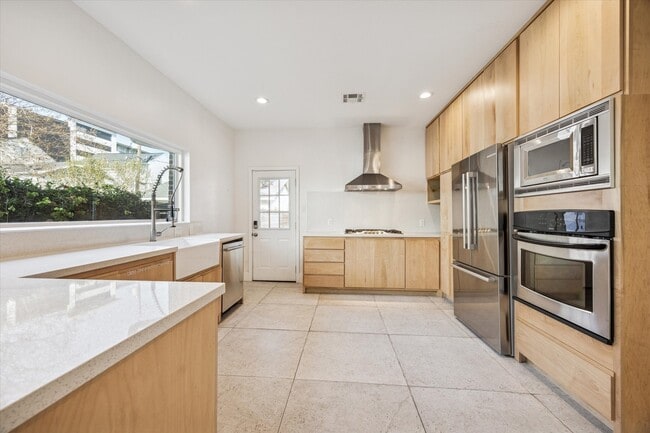 Building Photo - 1624 Branard St