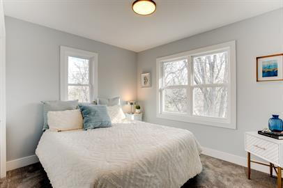Building Photo - "Charming 3-Bed, 3-Bath Home with 1765 Sq Ft of Comfort in Excelsior!"