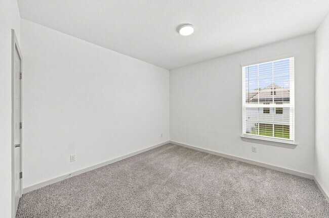 Building Photo - 1652 Jessica Dr