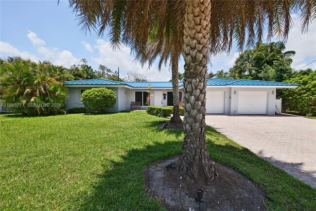 Building Photo - 2801 Coral Shores Dr