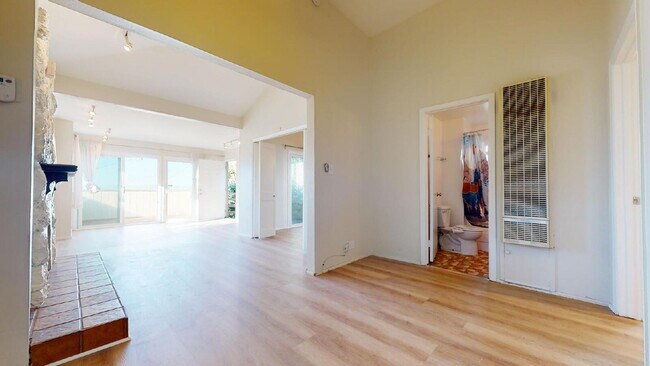 Building Photo - Exceptional Brisbane Home Offering Space, Style & Sunsets