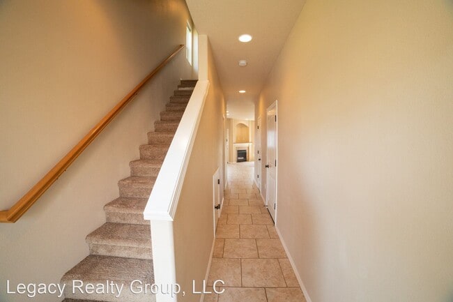 Building Photo - 3 br, 2.5 bath House - 875 NW 1ST AVE