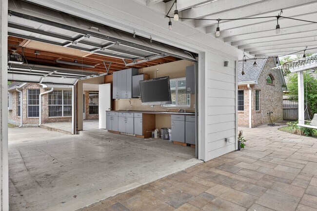 Building Photo - 3614 Cedar Glen Ln