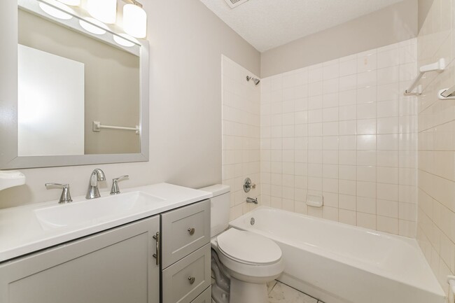 Building Photo - Neptune Beach Townhouse - On Huge Lot in Q...