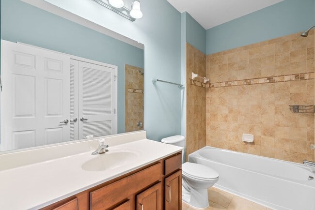 Building Photo - 3 Bedroom 3.5 Bathroom - Wheaton Townhouse...