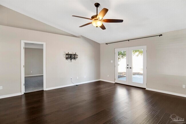 Building Photo - 512 Batten Blvd