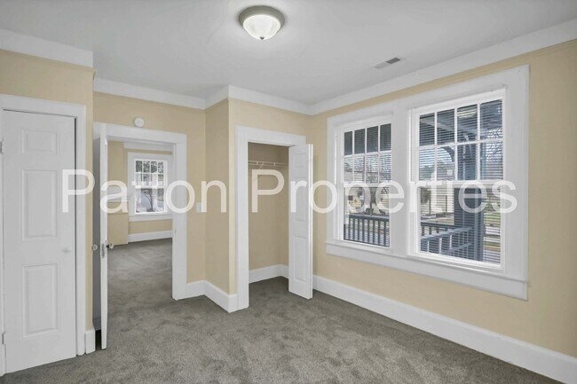 Building Photo - Five Points Home